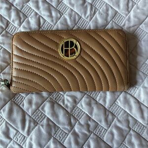 Vintage Henri Bendel Tan Quilted Wallet with Gold Logo